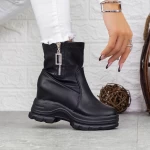 Stiefel auf der 2xn99 Plattform Black | Mei