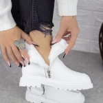 2N32 Weiße Stiefel Mei