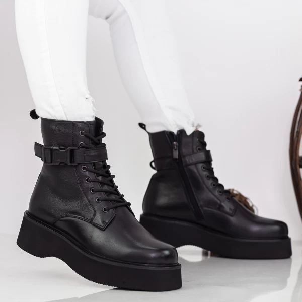 Stiefel auf der Y155 -Plattform schwarz | Gebildet