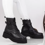 Stiefel auf der Y155 -Plattform schwarz | Gebildet