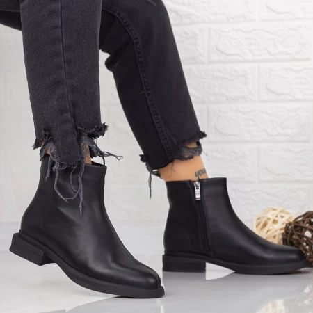 ZJN003 Schwarze Stiefel Gebildet