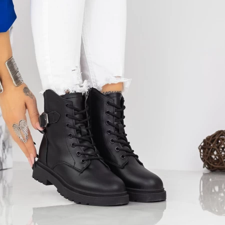 2n25 schwarze Stiefel Mei