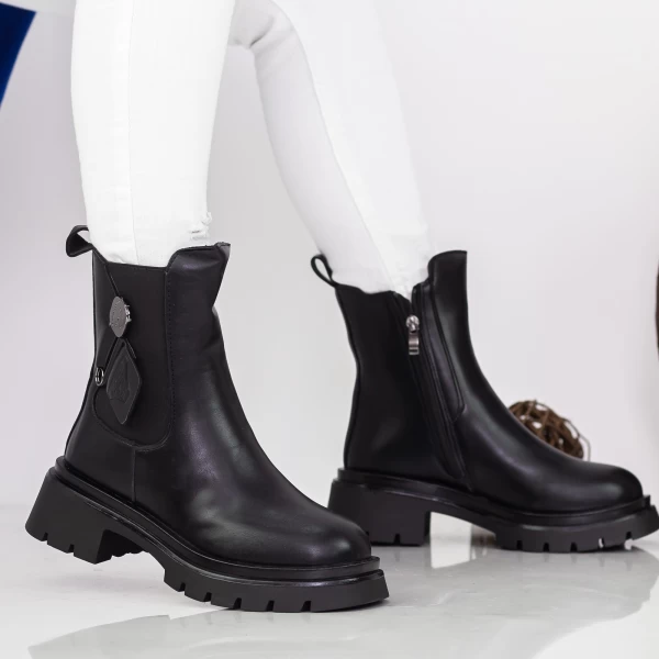 Stiefel auf der 2WL305 -Plattform Black | Mei
