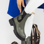 Stiefel auf der 2WL305 -Plattform Grün | Mei