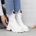 Stiefel auf der weißen Plattform MX321 Mei