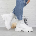 Stiefel auf der weißen Plattform MX321 Mei