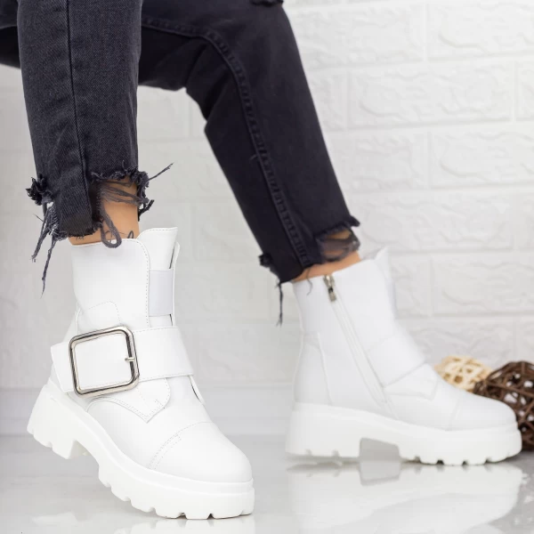 Stiefel auf der weißen Plattform 2MX383 Mei