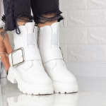 Stiefel auf der weißen Plattform 2MX383 Mei