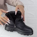Stiefel auf der 2mx508 Plattform Black | Mei