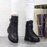 Stiefel auf der 2mx519 -Plattform schwarz | Mei