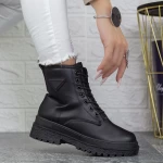 Stiefel auf der 2xj79 -Plattform Black | Mei