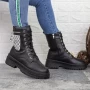 Stiefel auf der 2xj80 Plattform Black | Mei