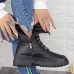 Stiefel auf der 2xj80 Plattform Black | Mei