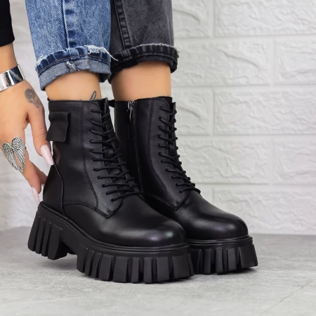 Stiefel auf der Plattform MX21078 Black | Gebildet