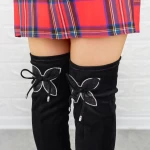 2W3 schwarze Stiefel der Frauen Mei