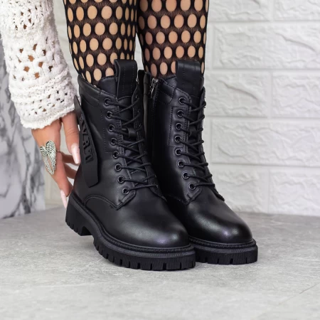 2W318 Schwarze Stiefel Mei