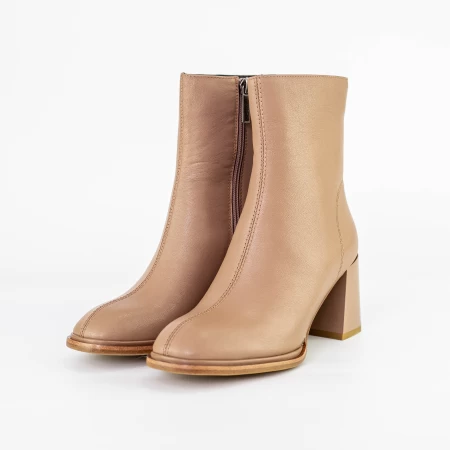 Kurze Stiefel mit einer dicken Ferse K4137-9739B Pfirsich | Jose Simon
