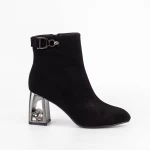 Kurze Stiefel mit einer dicken Ferse K9196-1a Black | Jose Simon