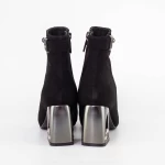Kurze Stiefel mit einer dicken Ferse K9196-1a Black | Jose Simon