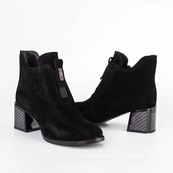 Kurze Stiefel mit einer dicken Ferse K5375-3178c Black | Jose Simon