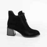 Kurze Stiefel mit einer dicken Ferse K5375-3178c Black | Jose Simon