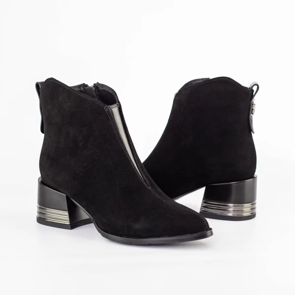 Kurze Stiefel mit einer dicken Ferse K4102-9715c Black | Jose Simon