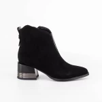 Kurze Stiefel mit einer dicken Ferse K4102-9715c Black | Jose Simon