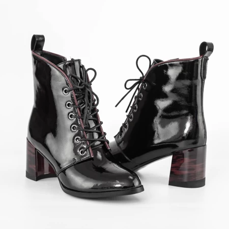Kurze Stiefel mit einer dicken Ferse K577-30A Black-Chry Jose Simon