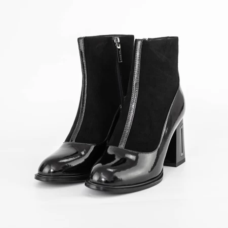 Kurze Stiefel mit einer dicken Ferse K9191-1a Black | Jose Simon