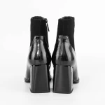 Kurze Stiefel mit einer dicken Ferse K9191-1a Black | Jose Simon