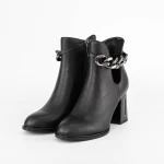 Kurze Stiefel mit einer dicken Ferse K9191-3a Black | Jose Simon