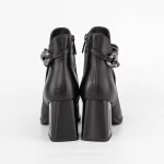 Kurze Stiefel mit einer dicken Ferse K9191-3a Black | Jose Simon
