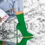 Kurze Stiefel mit einem dünnen Absatz crl001 grün | Engelblau