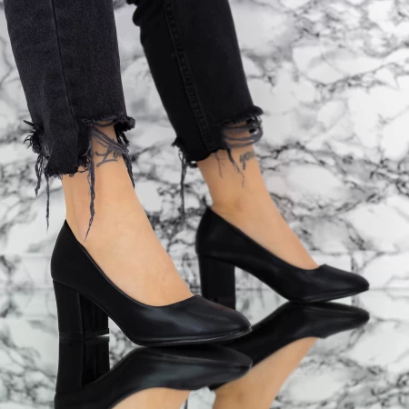 Schwarze Fersenschuhe dicke Fersenschuhe Mei