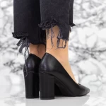 2yz6 dicke High Heels Mei