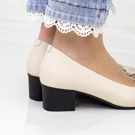 Fette Absätze 220715 Creme Gebildet