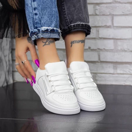 Frauen Sportschuhe 2m7 Weiß und Silber Mei