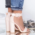 Sandalen mit einer dicken Ferse xkk161a nackt | Mei