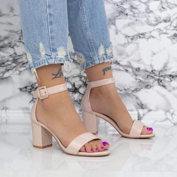 Sandalen mit einem dicken Absatz XKK230 Beige Mei
