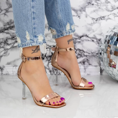 Sandalen mit einem dünnen Absatz 2BD26 Champagner | Mei