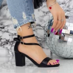 Sandalen mit dicken Absätzen 2xkk12 schwarz | Mei