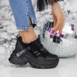 Sportschuhe auf der schwarzen Plattform 2SZ1 Mei