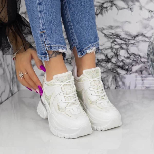 Sportschuhe auf der weißen Plattform 2SZ2 Mei
