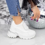 Sportschuhe auf der weißen Plattform 2SZ5 Mei