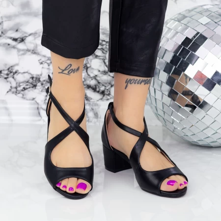 Sandalen mit dicken Absätzen yxd20a schwarz | Mei