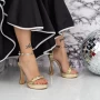 Sandalen mit einer dünnen Ferse und einer goldenen Plattform von 2yxd80 Mei