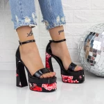 Sandalen mit einer dicken Ferse und einer 2HLX2 -Plattform schwarz | Mei