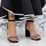 Sandalen mit dicken Absätzen 2le7 schwarz | Mei