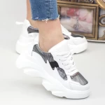 Sportschuhe auf der 193 weißen Plattform Mei
