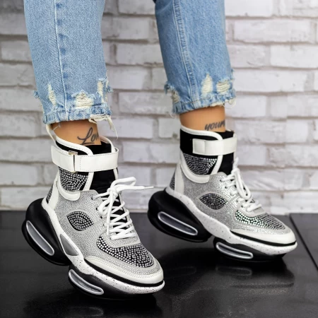 Sportschuhe auf der Plattform M0161-B-1 Black-Biała | Seniorah